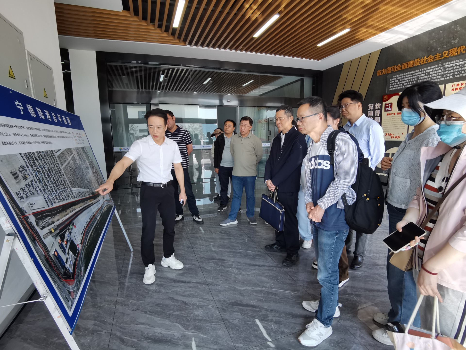 寧德汽車(chē)基地項目鐵路專(zhuān)用線(xiàn)擴建工程可研報告評估會(huì )順利召開(kāi)，張長(cháng)明拍攝1.jpg